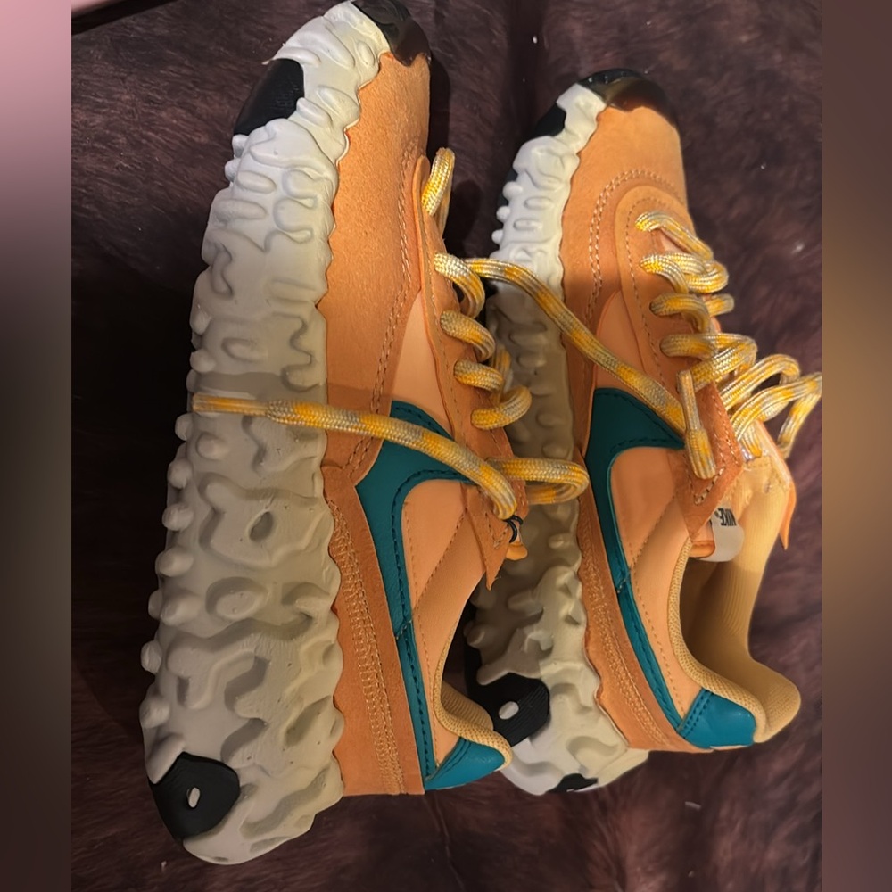 Nike Outbreak